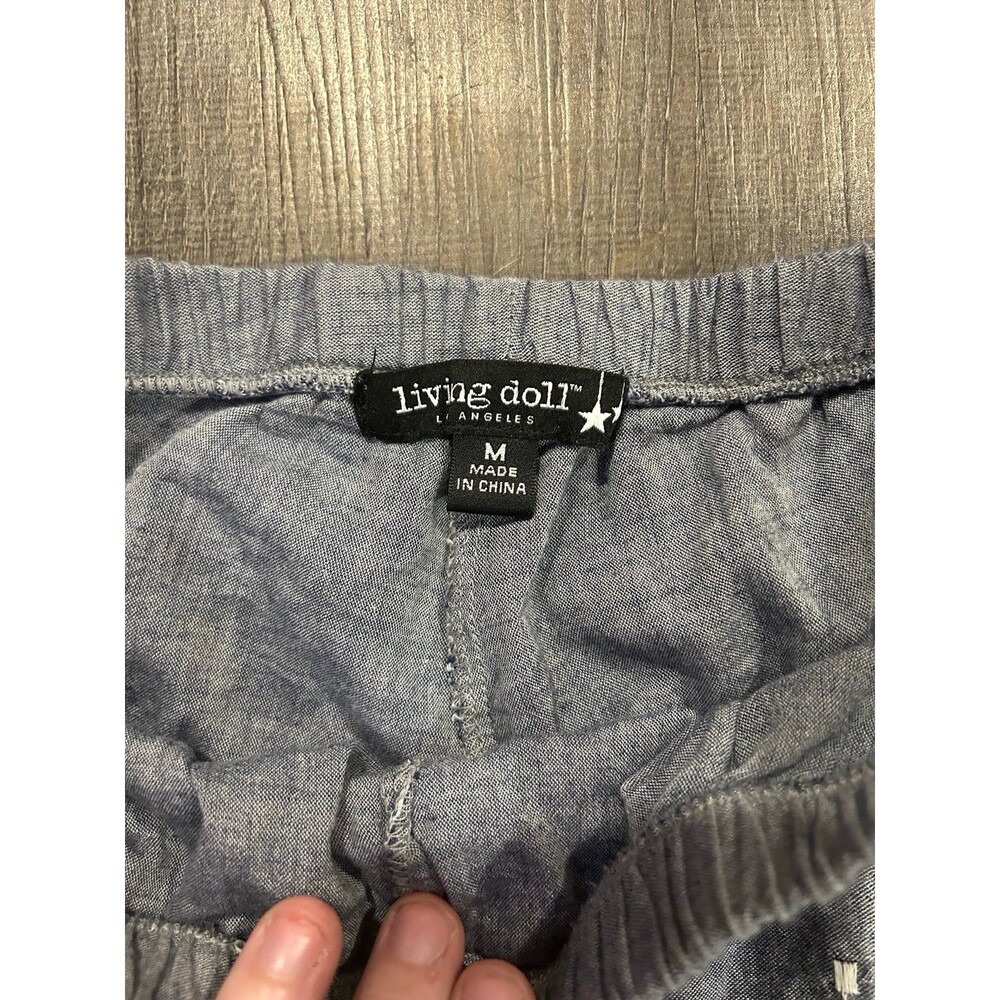 Shorts - Picture 2 of 2